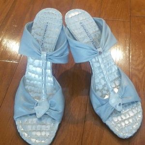 Gray / silver Donald Pliner heel